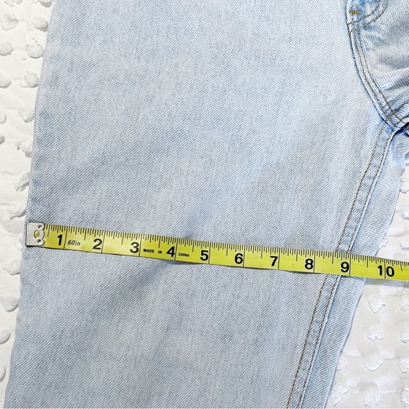 Levi's 512 90s Vintage Light Wash Mom Jeans 7/25” - Picture 13 of 14
